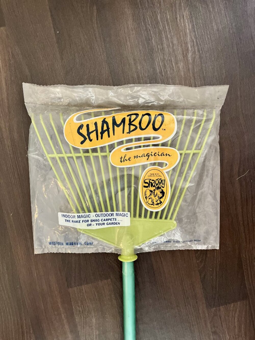 NEW OLD STOCK Western Magnum Corp. SHAMBOO “The Magician” shag rug rake